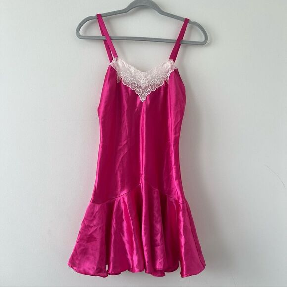 Victoria's Secret Other - Vintage Victoria’s Secret Gold Label Pink Slip Dress. Drop hem with lace. Great